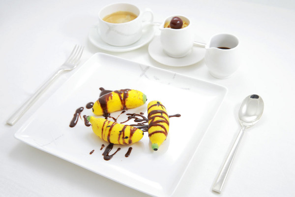 cathay pacific first class banana split