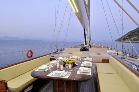 Sailing yacht REGINA Al fresco Dining