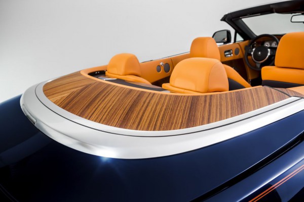Rolls-Royce Dawn orange