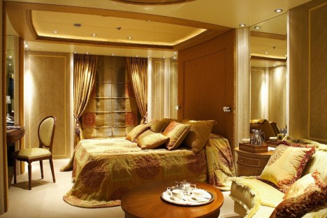 alysia megayacht master bedroom