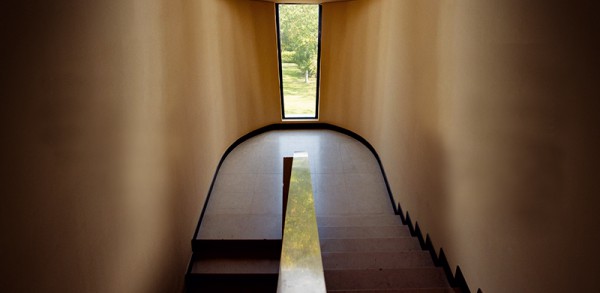Plaquette-Villa-Poiret-stairway