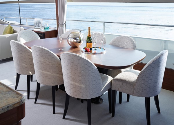 75-motor-yacht-interior-dining-area-american-walnut-satin