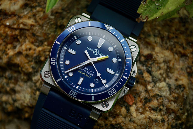 The Bell & Ross Diver Blue is remarkably robust. This author can attest to dragging the the timepiece through sandy, shallow water and later still being able to operate the bezel smoothly. Image: Jonathan for World of Watches