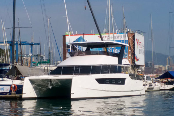 Built in Thailand, the Heliotrope 48 is delivered to Hong Kong
