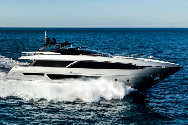 Riva 100 Corsaro’s world premiere was held at Aberdeen Marina Club in Hong Kong in 2017