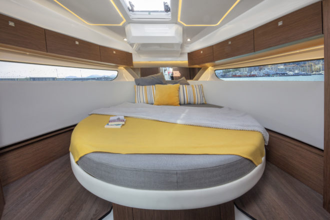 Jeanneau: The master cabin in the Merry Fisher 1095 is also in the bow